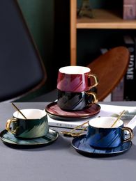 Tasses 230ml tasse à café colorée en céramique plaquée or ensemble de tasses de luxe européennes boîte-cadeau de thé de l'après-midi léger