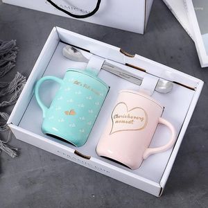 Mokken 2 stks/Set Heart Lovers Cup Outline in gouden keramische koffiemok hoogwaardige geschenkdoos voor huwelijksgeschenken Nieuwheid Tumbler