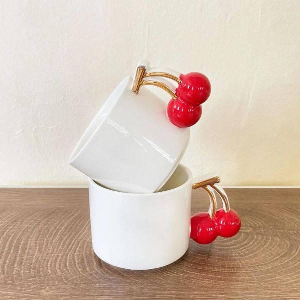Tasses 300 ml 3D 3D Cherry Cerry Cerry tasse créative Petit déjeuner Mug Home Premium Light Luxury Café Milk Giftware
