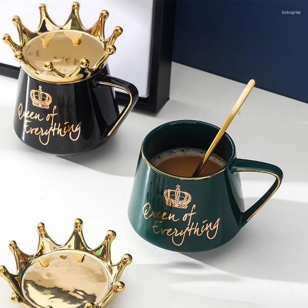 Tasses 300 ml Crown Coffee Cup céramique avec couvercle et personnalité de cuillère style nordique multicolore couple cadeau de Noël.