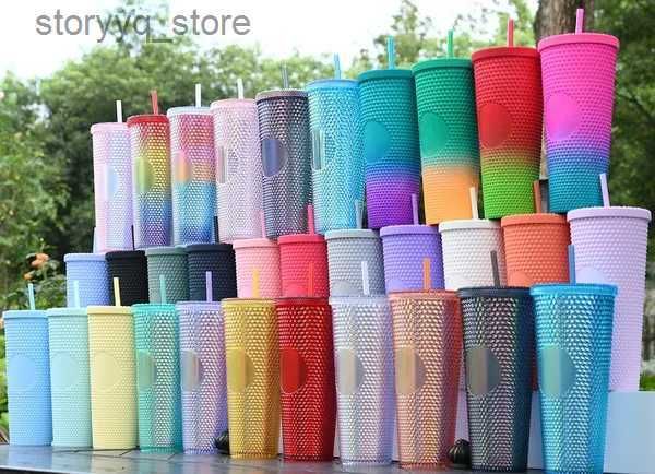 Tasses 32 couleurs en stock !Tasses froides cloutées de 24 oz avec couvercle en paille, gobelets en plastique réutilisables à double paroi de 710 ml et bouteilles d'eau en diamant, tasse à café Durian personnalisée L240312