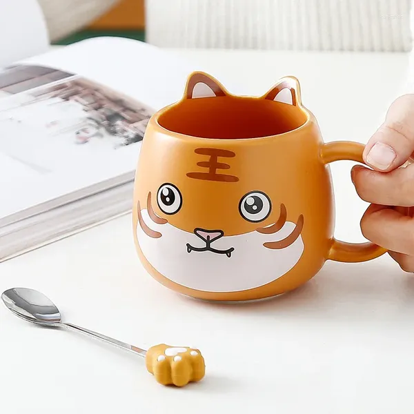 Tazas 350 ml Cerámica de tigre creativo de dibujos animados con tazas de café de la oficina de cuchara