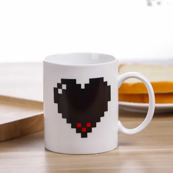 Tazas 350ML Corazón de melocotón Taza de cerámica que cambia de color Novedad Diseño creativo mágico Taza de café Regalo preferido del día de San Valentín