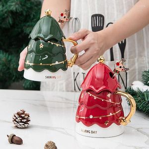 Mokken 3d kerstboomvormige mok creatief keramisch keramisch grote capaciteit koffiekopje met deksel lepel handvat Kerstmisglasbekers voor thuiskantoor