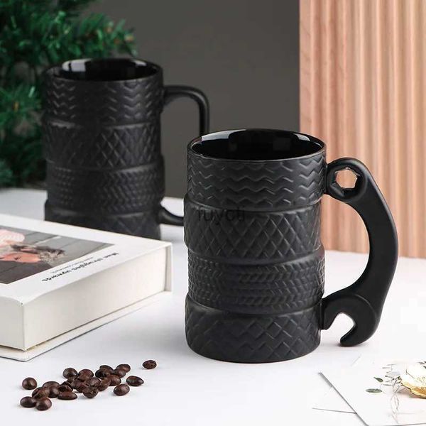 Tasses 3D Cool noir pneu en forme de pneu tasse en céramique givrée grande tasse à café thé cadeaux uniques Fans de voiture cadeaux de mécanicien pour les amateurs de voiture YQ240109