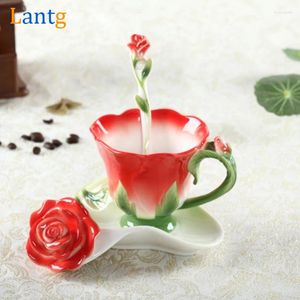 Mokken 3d Rose Email Coffee Mug Tea Milk Cup Set met lepel en schotel Creative Ceramic European Bone China Drinkware Huwelijk Gift