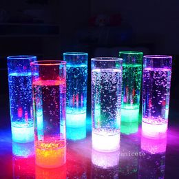 Mokken 400 ml LED Wine Cup Bar Kleurrijk Luminous Plastic Drinkware Sap Drink Cool Birthday KTV Party Water Beer Flash Cups LT196