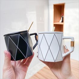 Mokken 400ML Moderne Scandinavische Stijl Mok Met Deksel En Lepel Voor Vrouwen Mannen Matte Keramische Kopje Koffie Set verjaardagscadeau Melk Thee