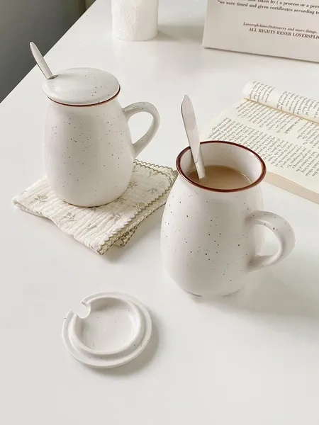 Tasses 420 ml légère blanc minimaliste style céramique lait glaçage de sésame avec couvercle pot de cuisine huile domestique et bouteille d'assaisonnement de sel