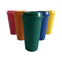 Tasses 473 ml/16 oz tasse à café eau de qualité alimentaire finition mate réutilisable en plastique voyage couleur unie mode Simple avec couvercle tasse