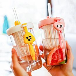 Tazas 500 ml Botella de paja Bebida fría con hielo Jugo de café Taza de té Reutilizable Plástico Vaso helado Taza de viaje con diseño de mango de filtro