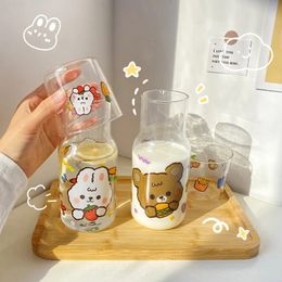 Tazas 520 ml lindo oso fresa taza de agua conjunto de vidrio transparente creativo leche café jugo vino bebida cerveza kawaii tazas con paja 231013