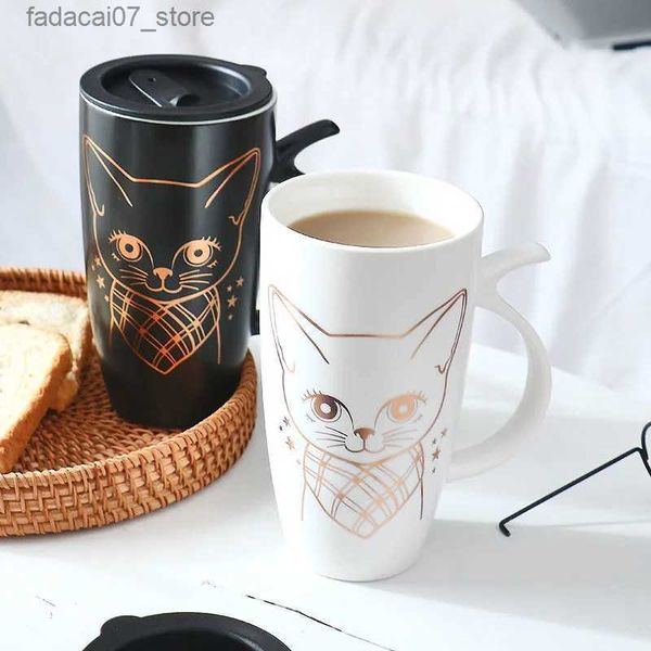 Tazas 580 ml Taza de cerámica con patrón de gato dorado lindo con tapa de plástico Taza de té de café de oficina Gran capacidad Desayuno en el hogar Tazas para beber leche Q240202