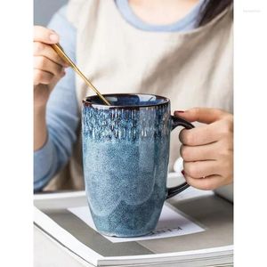 Tazas 600ml Taza de cerámica retro de Europa con Spoon Coffee Creative Office Tea Drinkware Regalo para parejas