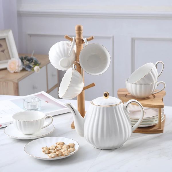 Tasses 6pcs céramique blanche citrouille tasse à café ensemble accessoires de cuisine os porcelaine organisateur de thé porte-plat rouge 231128