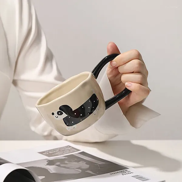 Tasses Ahunderjiaz Niche Design Style Céramic Coffee Mug avec grande poignée mignon Couple de doits ménage