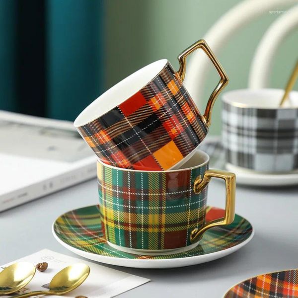 Tasses Tasse à café américaine et soucoupe thé de l'après-midi bureau anglais exquis Plaid Couple ensemble tasses turques