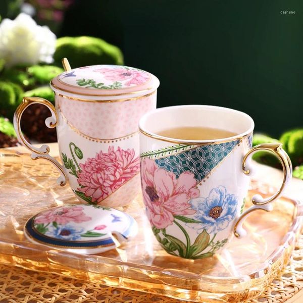 Tazas American Garden Flower and Butterfly Happy Ceramic Taza con portada de 400 ml Cranado creativo de la taza de té de la oficina de la taza de agua de oro