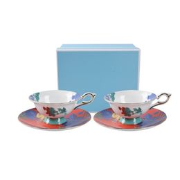 Mokken Mooie Britse stijl bone China afternoon tea hoge koffiekop dubbele kop en schotels Europese bloem theekopjes 230825