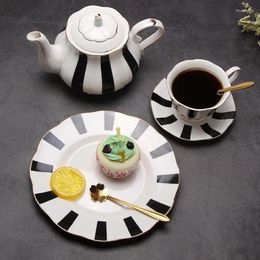 Mokken Zwart-wit Polka Dot Retro Bone China Phnom Penh Europese koffiekop Afternoon Tea Set