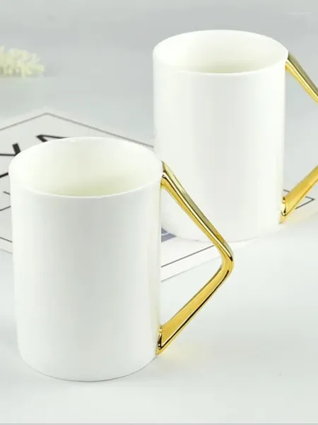 Tazas Taza De Porcelana De Hueso Taza De Regalo Esquina De Cerámica Creativa Con Mango Dorado