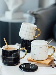 Tasses brèves petits points frais en céramique tasse de mode art de la mode Golden Handle Cake Coffee tasse