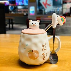 Tasses Cartoon ménage créatif avec cuillère couverte mignon cochon en céramique tasse de fille pour le petit déjeuner peut être chauffé au four à micro-ondes