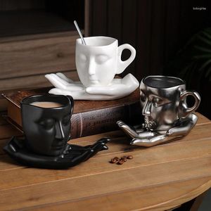 Mokken keramische creatieve abstracte face art handvormige schijf cup koffie vakantie persoonlijkheidsgeschenken kopjes bekers