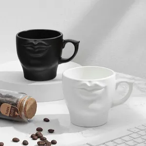 Mokken Keramische mok met driedimensionale lippen Gepersonaliseerde paar koffiekopje Ontbijtmelk Creatief Mat wit en zwart