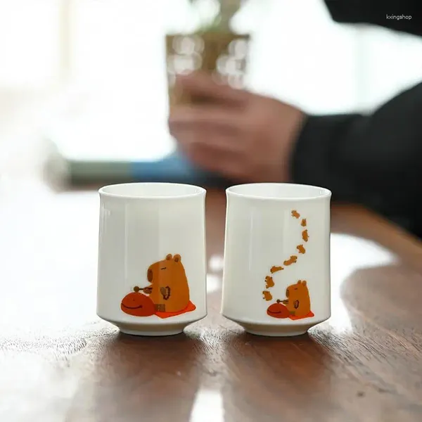 Tazas de café Ceramic Taza de té con taza de filtro de agua pintada a mano amantes del capibara a mano