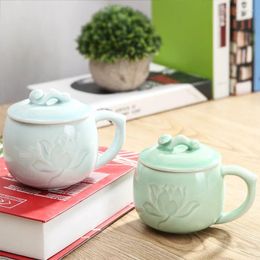 Tasses tasse de thé en céramique avec couvercle de céladon d'eau Ruyi