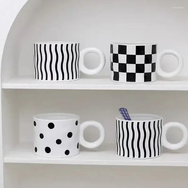 Tasses en damier tasse vent noir et blanc 400 mlniche tasse en céramique buvant une grande oreille conception de café