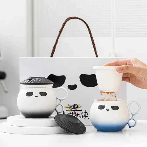 Tasses Panda chinois tasse à thé en céramique avec couvercle filtre tasse dessin animé lait café Couple coffret cadeau Simple 450ml cadeaux de décoration pour la maison