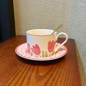 Tasses tasse de café tasse tulip fille bureau cuillère en céramique d'eau tasse de tasses