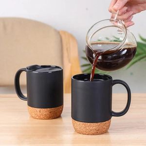 Tasses à café avec couvercle à l'épreuve du déversement de 350 ml de poignée noire mate mateulle en liège inségnante détachable à l'épreuve de la poussière