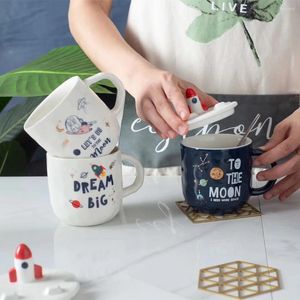 Mokken Creative 3D Handfiltered Rocket Ceramic Cup Good Implication Mug Cute Planet Lovers Gepersonaliseerde mobiele telefoonrek