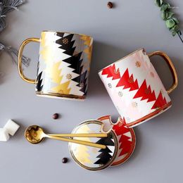 Tasses Creative Ceramic Couple Tug Cold Water Cup Chinese Festive Afternoon TEA TEA MAIS MAISE JUICE AVEC COUVERTURE COUVERT