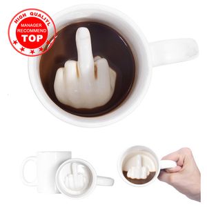 Tasses Creative Design Blanc Mug Doigt Du Milieu Nouveauté Style Mélange Café Lait Tasse Drôle Tasse En Céramique 300 ml Capacité Tasse D'eau 230609