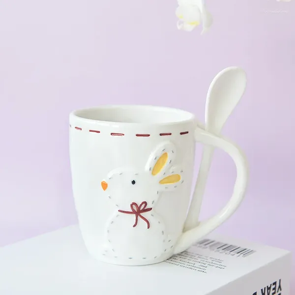 Tasses Creative Relief Cup with Spoon Living Room Study Cute Mug Mug Bureau Bureau à haute température Résistance à la consommation d'alcool