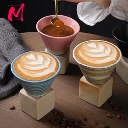 Tazas Taza de café de cerámica retro creativa Té de cerámica en bruto Té japonés Latte Pull Flower Porcelana Taza para el hogar 231023