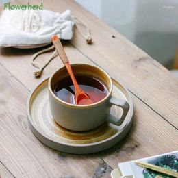 Tasses créatives rétro en poterie grossière à thé et soucoupe à thé et de soucoupe