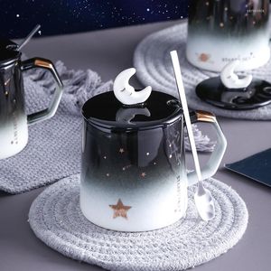 Tazas Taza de estrella creativa Tendencia individual Taza de agua de cerámica Leche nórdica Té de café con tapa Cuchara