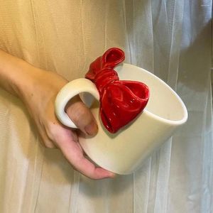 Mokken Creative Water Cup Bow Tie keramische mok Noordse koffiekopjes met grote handripen gekleurd keramieksapontbijt