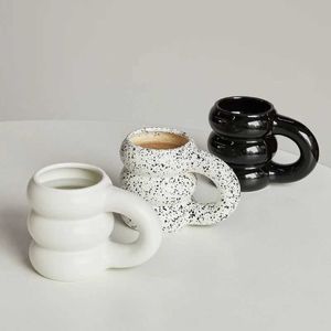 Tasses Creative Water tasse en céramique tasse nordique tasses à café avec grosse céramique de couleur manche grosse tasses J240428