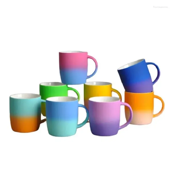 Tazas Logotipo personalizado Color degradado de cerámica Tacto suave Taza de café Impresión Porcelana Taza con revestimiento de caucho de silicona mate