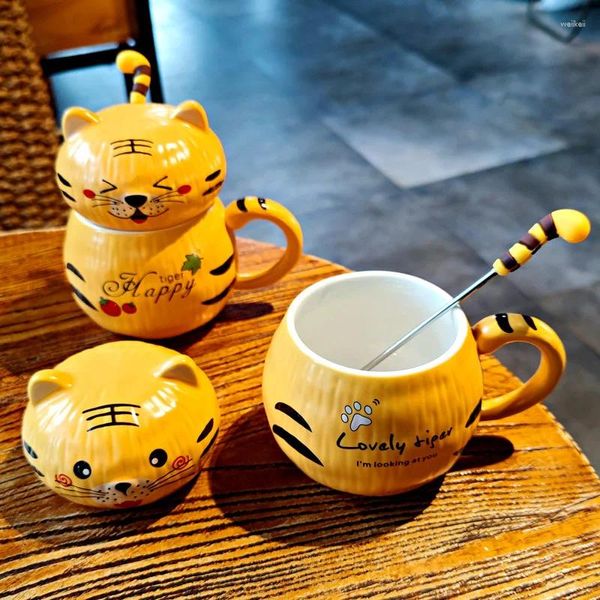 Tazas Taza de cerámica de tigre de dibujos animados lindo Taza de niñas con tapa Cuchara Oficina Amantes del agua Café