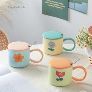 Tasses mignons tasse en céramique avec créneau de conception de lid