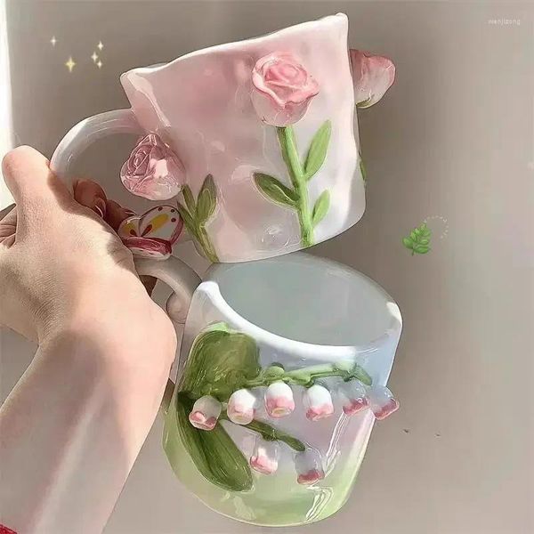Tazas Linda chica rosa en relieve taza de té de cerámica leche agua bebida tulipanes pintados a mano campanas flores taza de café tazas de regalo de vacaciones