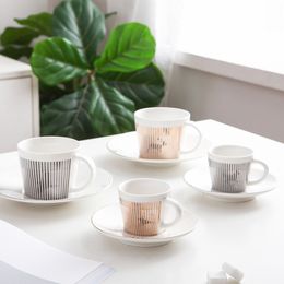 Mokken Ecomhunt Drop Creative Horse Anamorfic Cup Mirror Reflection Hummingbird Mug Coffee Tea Set met Coaster 230815