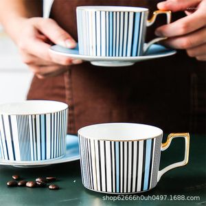 Tasses Européenne Bone China Tasse À Café En Céramique Ensemble Créatif Et Cuillère À Soucoupe Avec Étagère En Fer